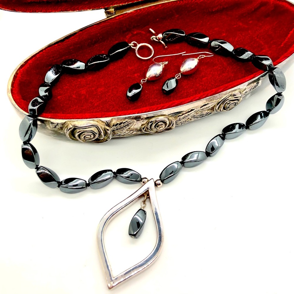Vintage Luxury SEBBAG SSD Necklace Demi Parure Set